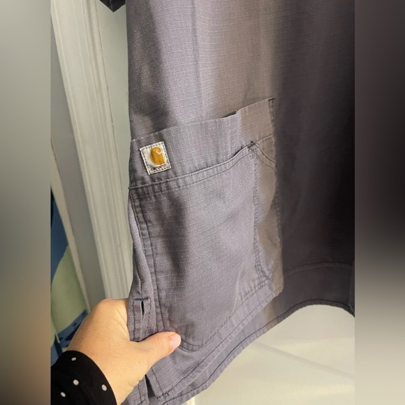 Carhartt C15208 - Men's Classic Fit Ripstop 4-Pocket V-Neck Scrub Top Size 2X - Picture 3 of 5